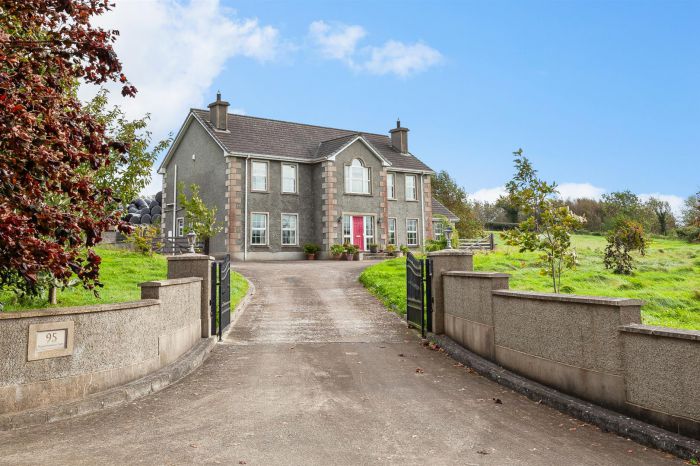 95 Drumlough Road, annahilt, hillsborough, BT26 6PU