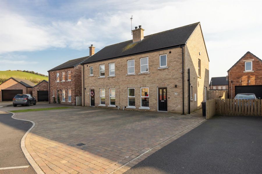 39 Millbank Grove, ballynahinch, BT24 8WQ