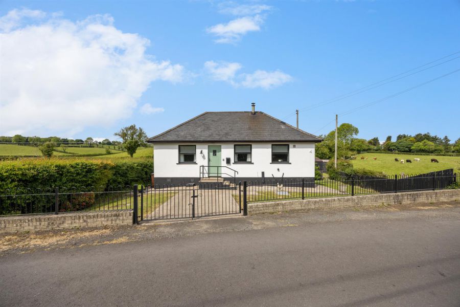 71 Lough Road, lisburn, BT27 6TS