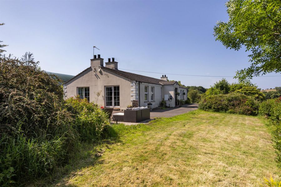 75 Crossgar Road, saintfield, BT24 7JQ