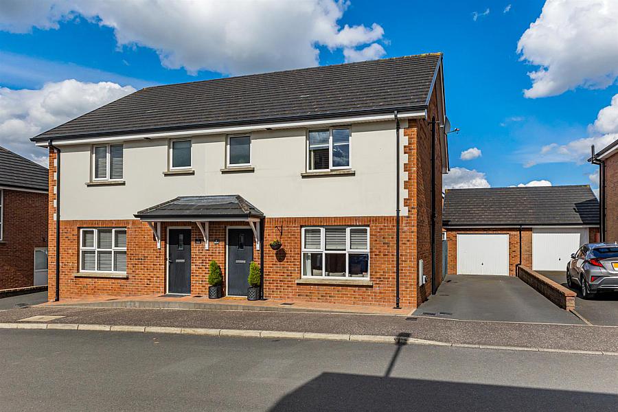 6 Hillview, moneyreagh, BT23 6EZ