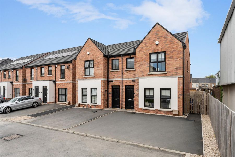 20 Carleton Bridge Way, newtownards, BT23 4EL