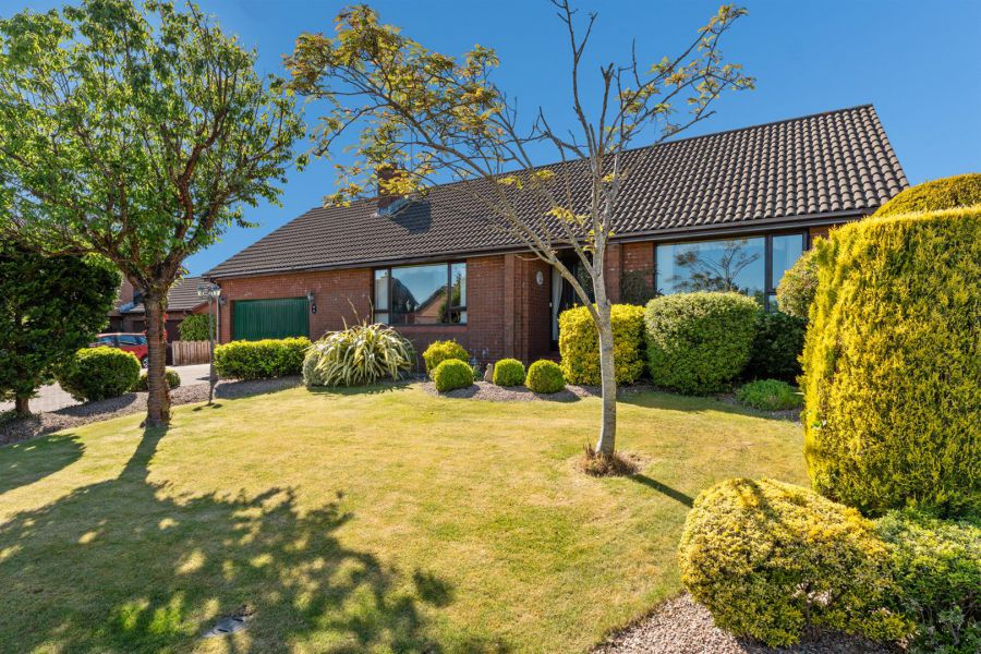 8 Aldergrange Avenue, newtownards, BT23 4FY