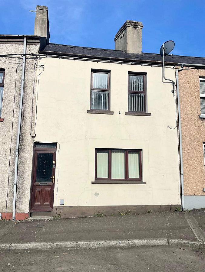 76 Circular Road, larne, BT40 3AH