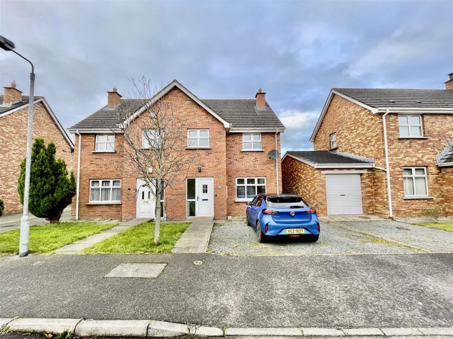 17 Demesne Crescent, ballywalter, newtownards, BT22 2UE