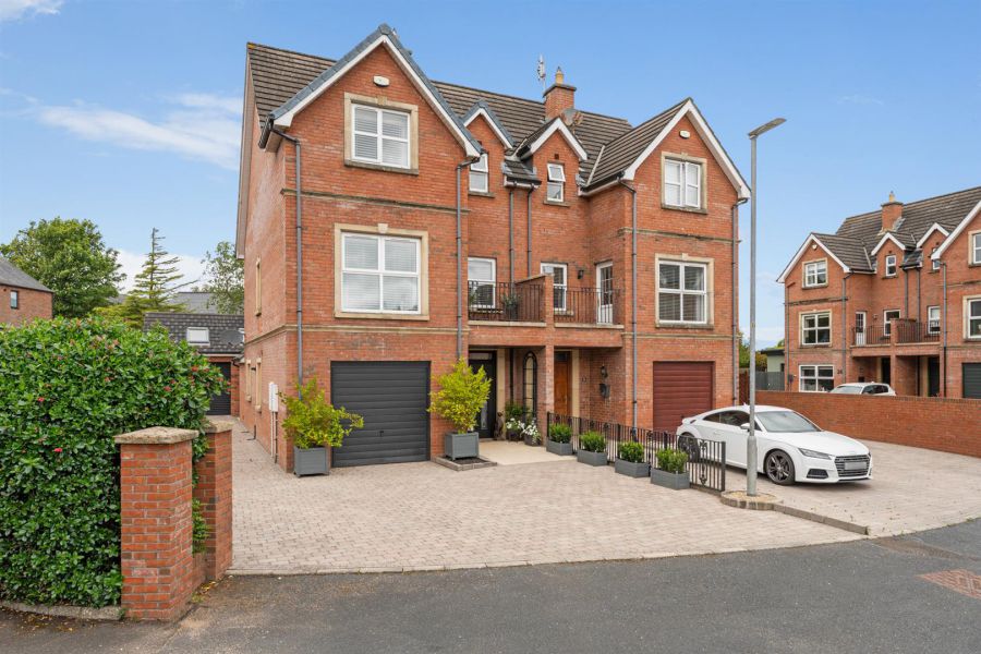 28 Rock Hill, donaghadee, BT21 0FB