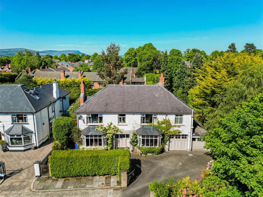 10 Shrewsbury Drive, off balmoral avenue, belfast, BT9 6PL