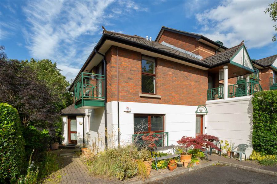 14 Ashleigh Manor, windsor avenue, belfast, BT9 6JY