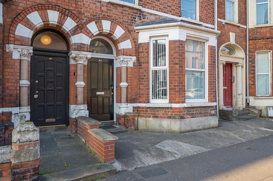 Flat 1, 28 Cromwell Road, belfast, BT7 1JW