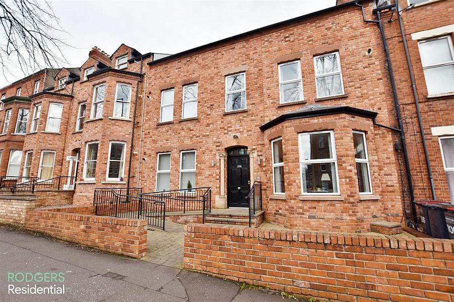 Apt 10, 104 Eglantine Avenue, belfast, BT9 6EU