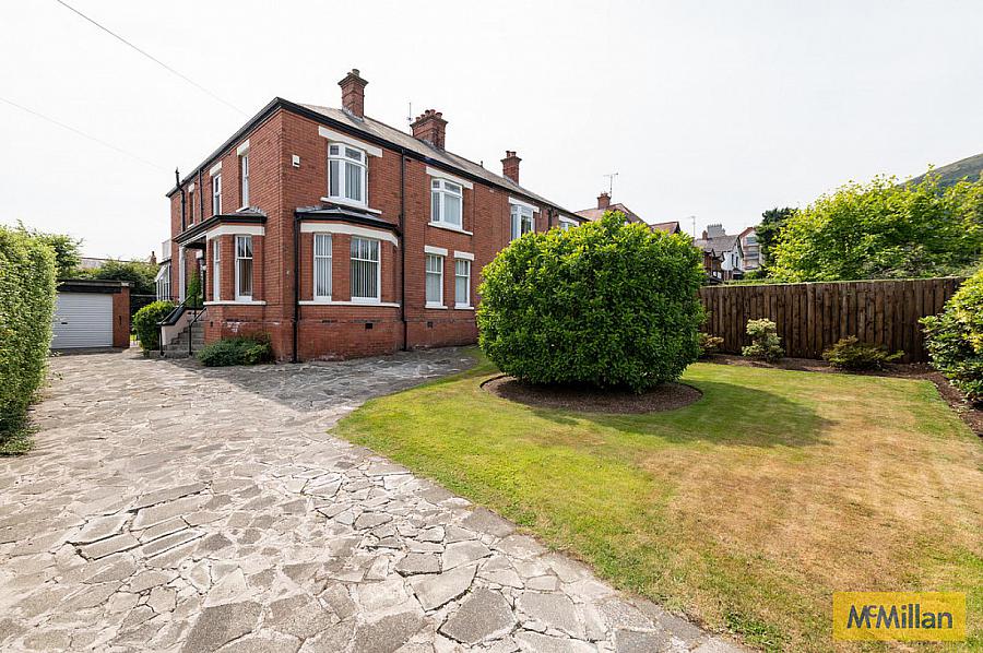 9 Downview Avenue, antrim road, belfast, BT15 4EZ