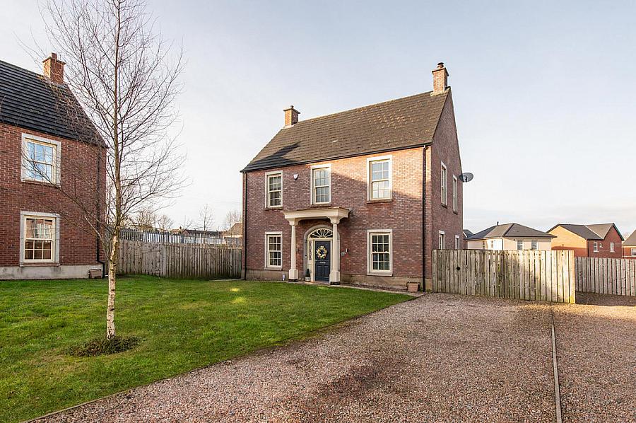 8 Glen Corr Gardens, newtownabbey, BT36 5QH