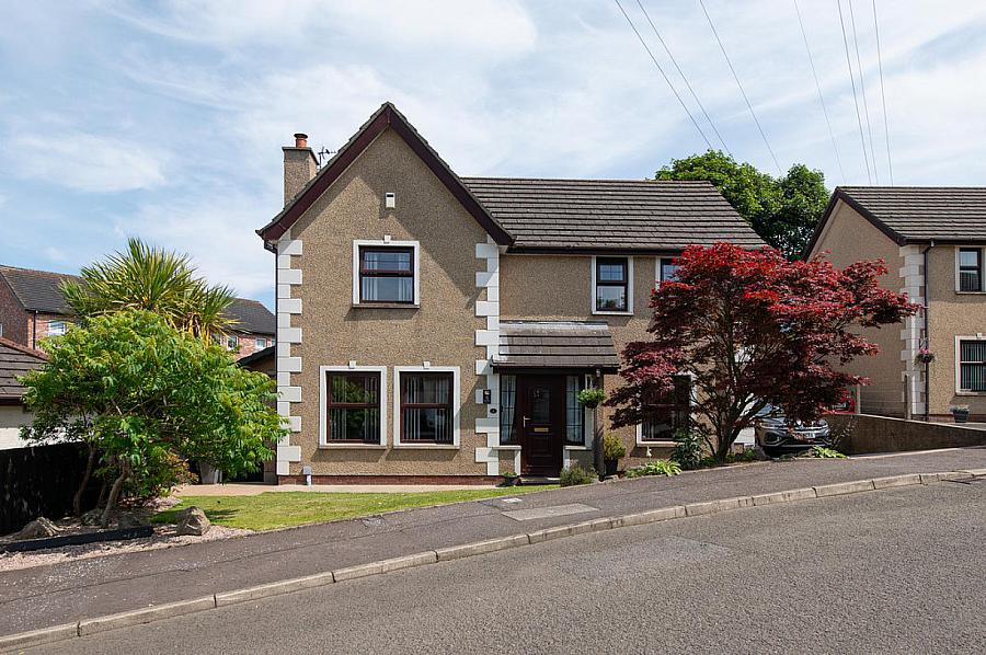 4 Elmwood Grove, ballyclare road, newtownabbey, BT36 5WN