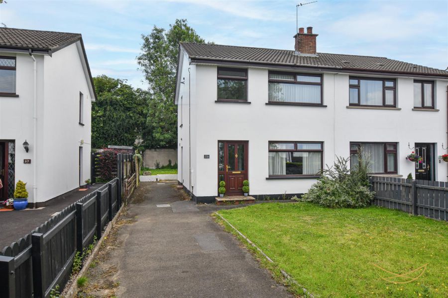 25a Clare Heights, ballyclare, BT39 9HA
