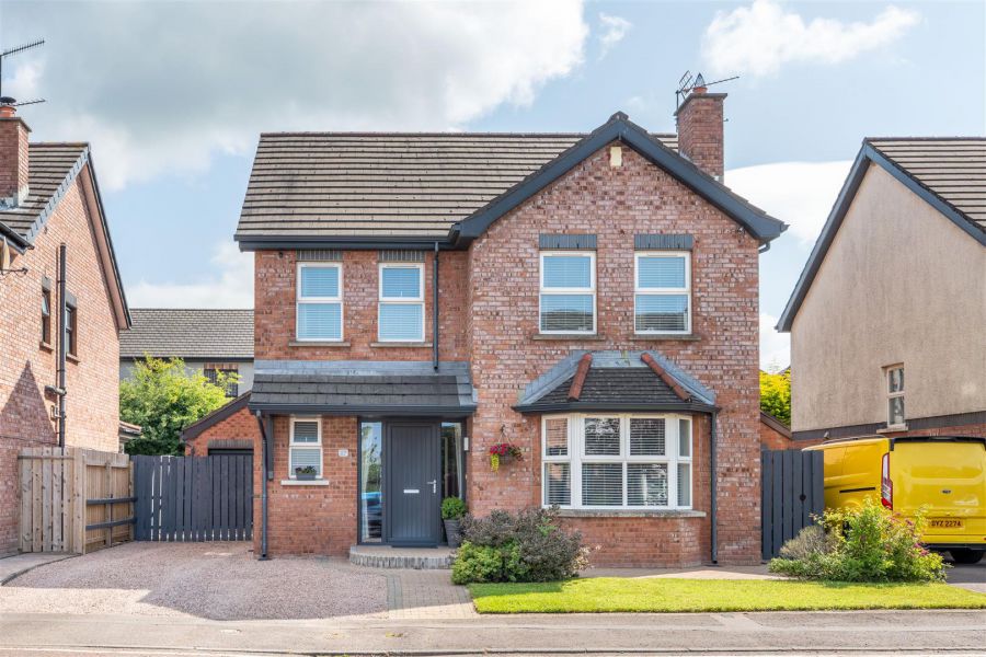 27 Gateside Drive, ballyclare, BT39 9GJ