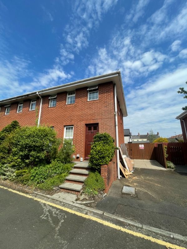 3 Rugby Court, belfast, BT7 1PN