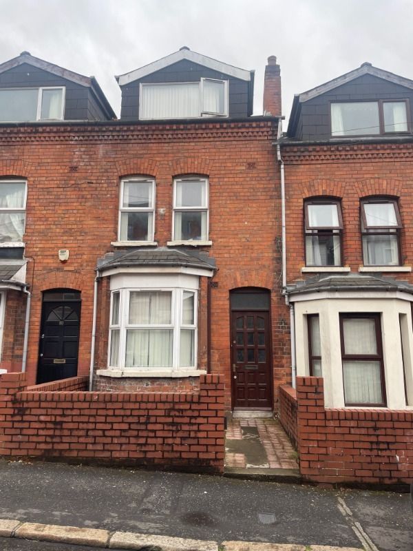 82 Dunluce Avenue, belfast, BT9 7AZ