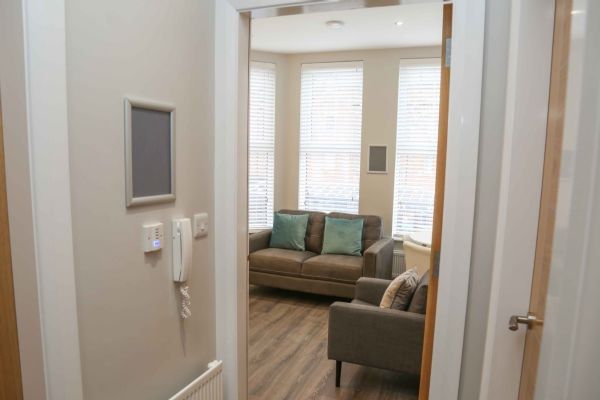 Apt 4, 61 Eglantine Avenue, belfast, BT9 6EW