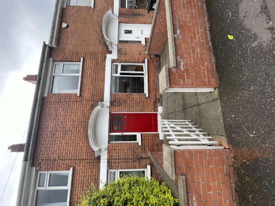 98 Ashley Avenue, lisburn road, belfast, BT9 7BU
