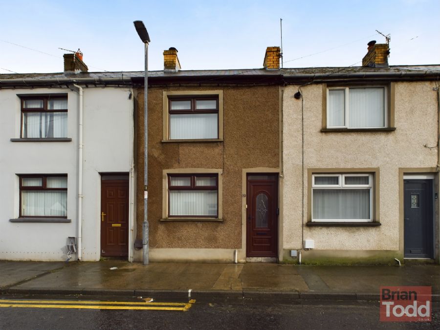 19 Portland Street, larne, BT40 1DQ