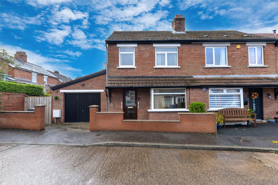 2 Bloomfield Park West, belfast, BT5 5JX