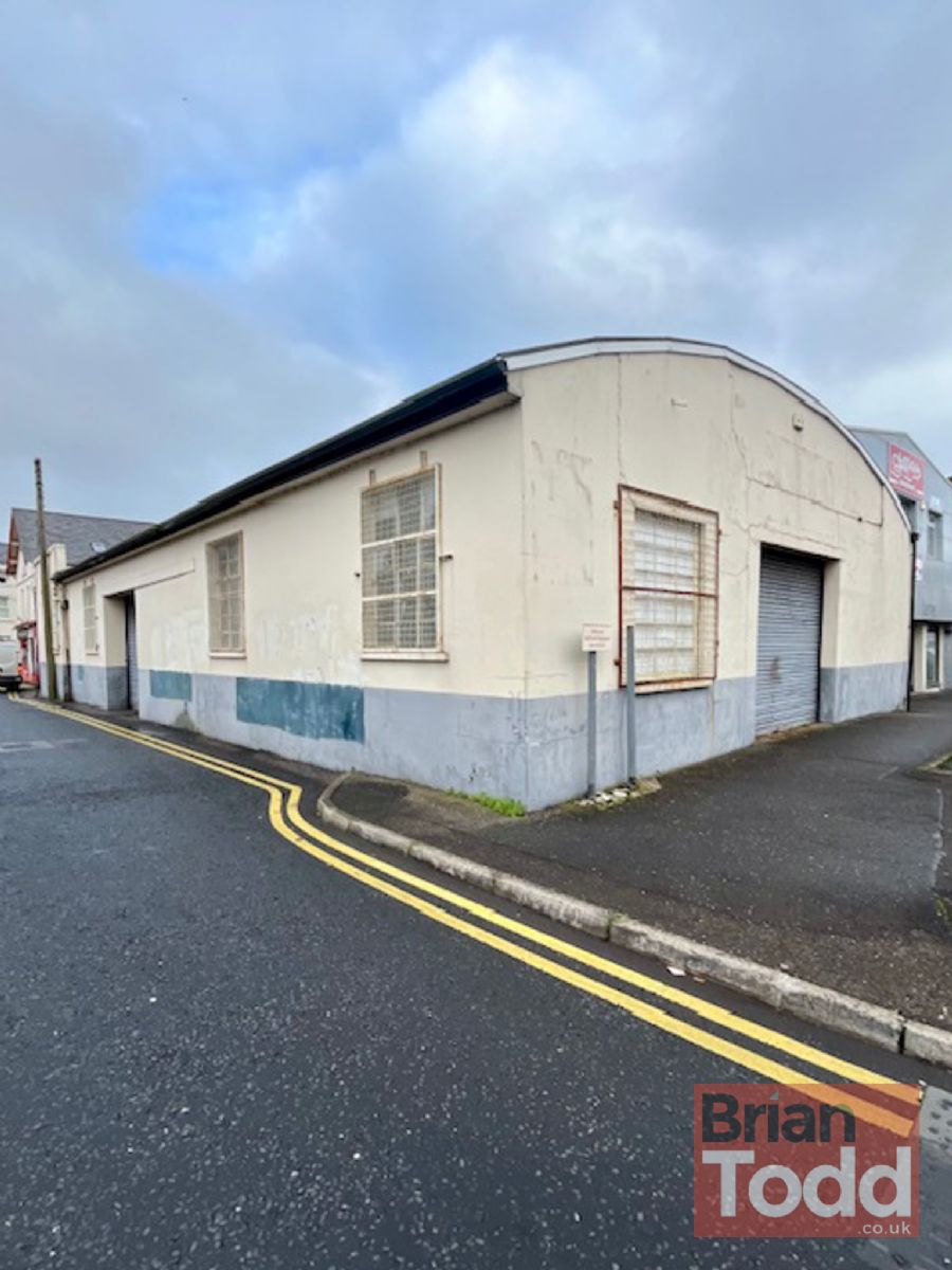 Former Central Garage, 4 Narrow Gauge Road, larne, BT40 1XB