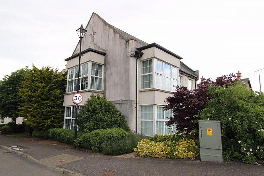 6 Lady Wallace Road, lisburn, BT28 3WS