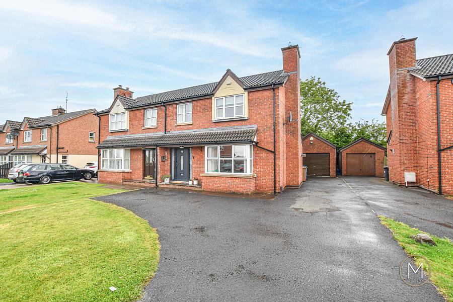 56 Meadowlands, antrim, BT41 4EU