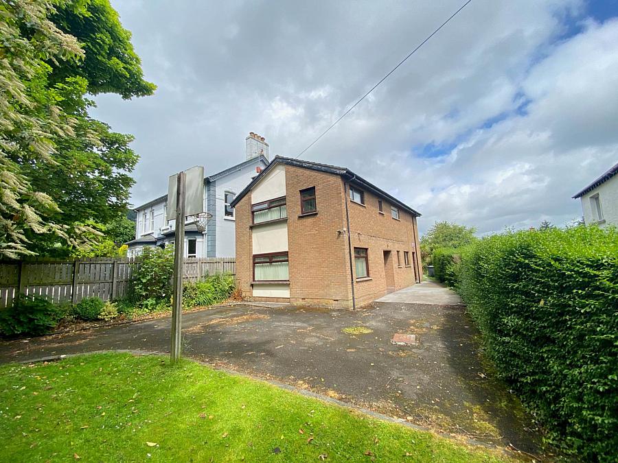 30a Waterloo Gardens, antrim road, belfast, BT15 4EY