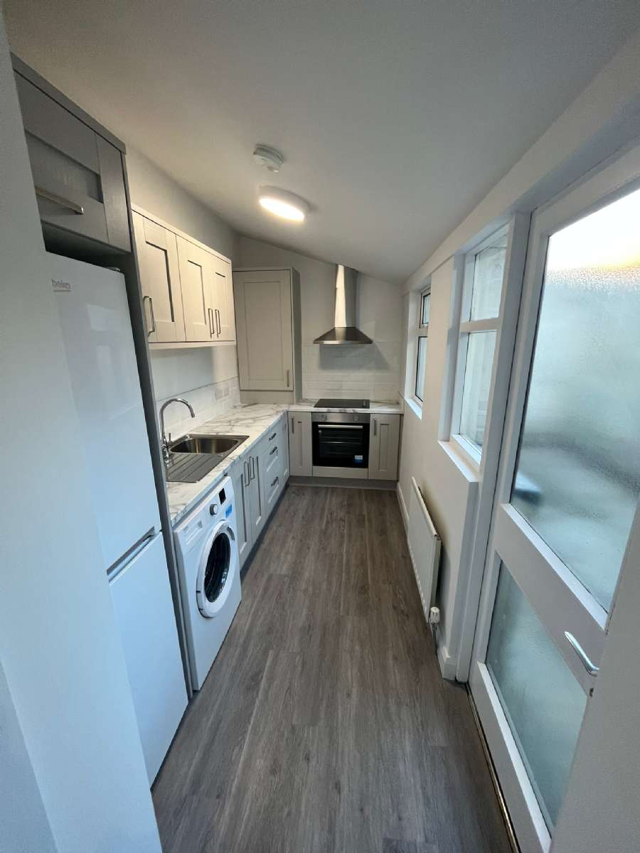 27 Rockview Street, belfast, BT12 6JQ