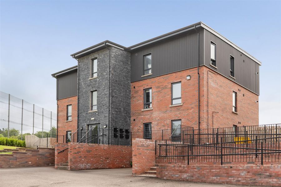 28 Kirby's Meadow, antrim, BT41 1FP