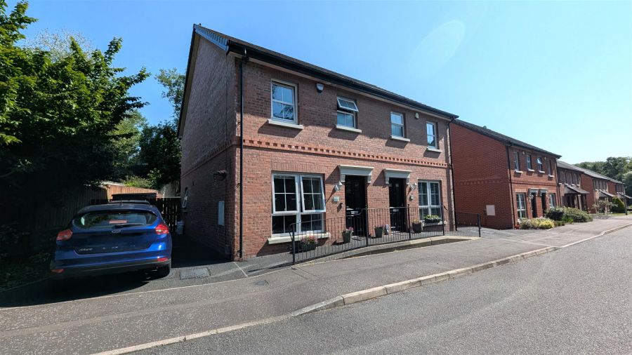 72 Bush Manor, antrim, BT41 2WG