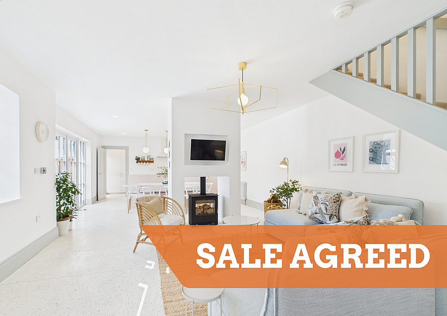 Rose Cottage 11 Eglinton Lane, portrush, BT56 8DJ
