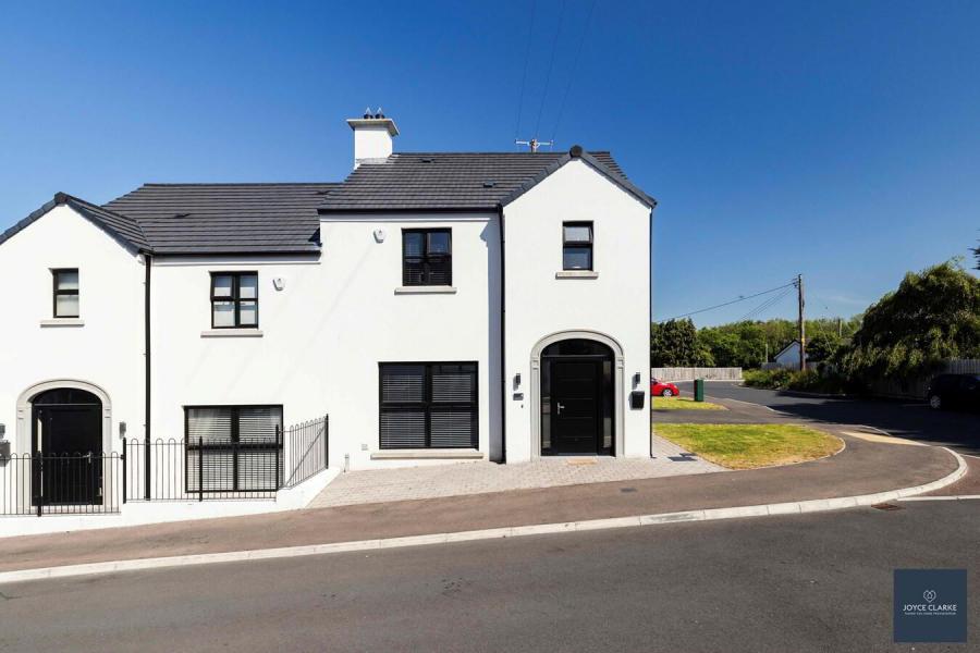 4 Broomhill Manor, portadown, BT62 4FF