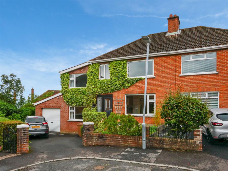 14 Lenaghan Gardens, saintfield road, belfast, BT8 7JG