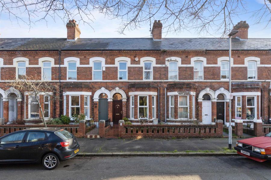 102 Deramore Avenue, Ormeau Road, ormeau, belfast, BT7 3ES