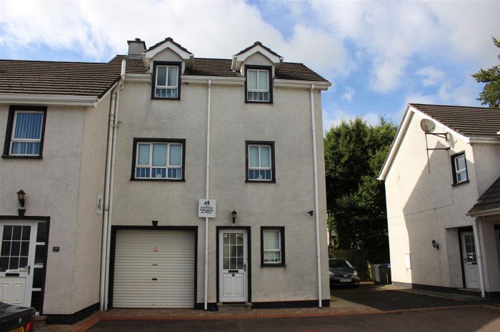 6 Roe Park Court, limavady, BT49 9RP