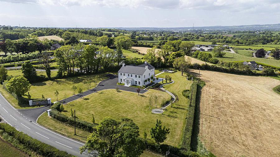 113 Comber Road, royal hillsborough, BT26 6NA