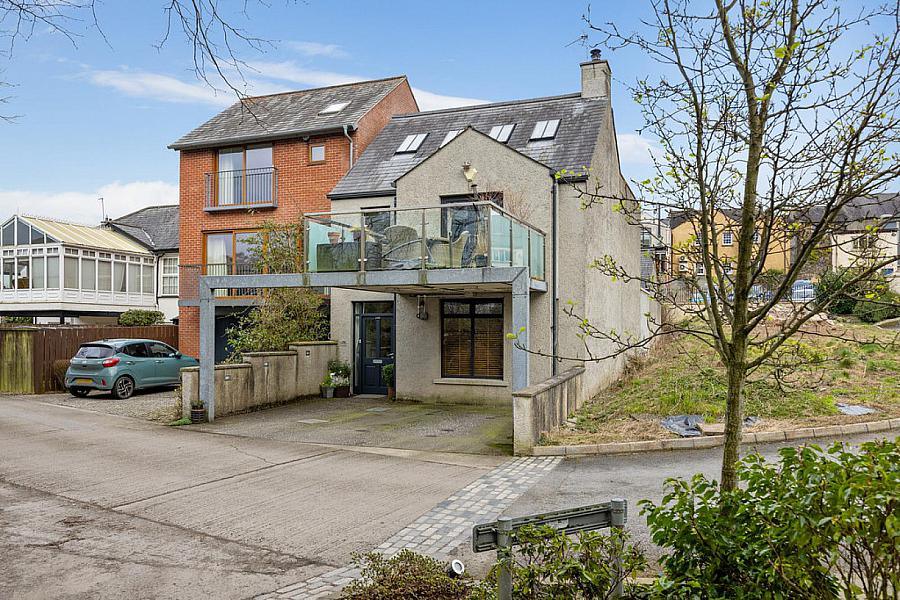 24b Lisburn Street, hillsborough, BT26 6AB