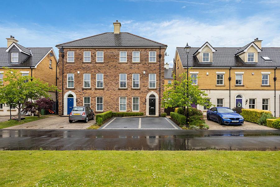 22 Ballantine Gardens, hillhall road, lisburn, BT27 5FB