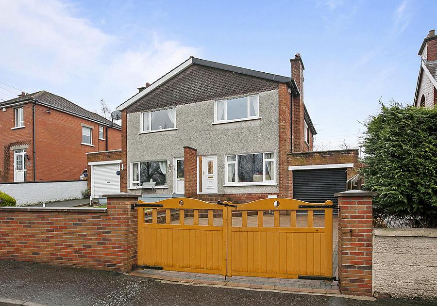 1055 Upper Newtownards Road, dundonald, belfast, BT16 2RW