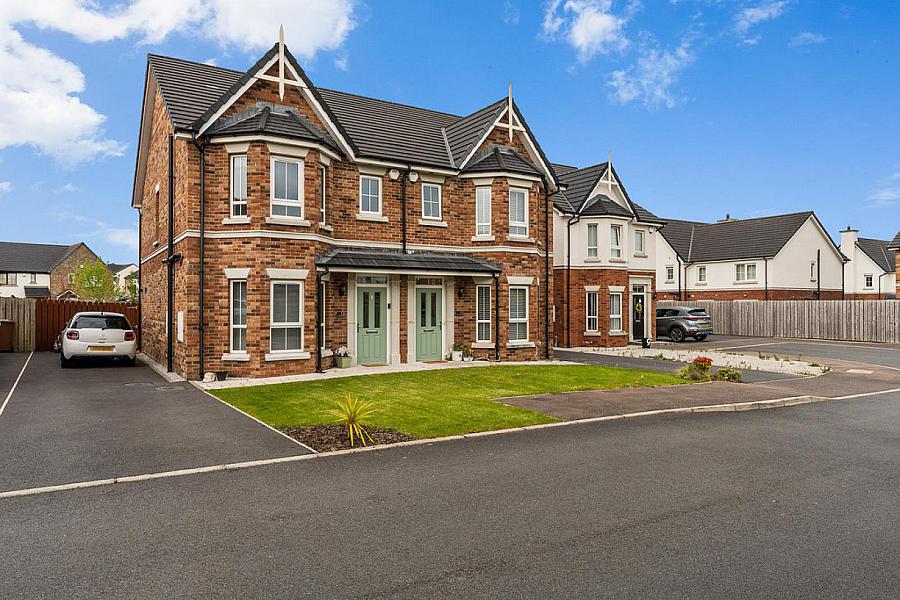 15 Rowanvale Crescent, conlig, newtownards, BT23 7HP