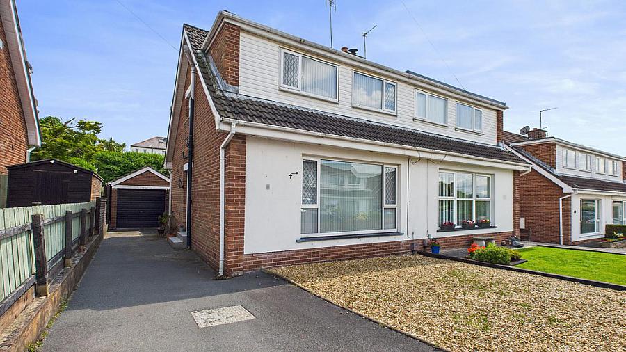 8 Victoria Crescent, newtownards, BT23 7EQ