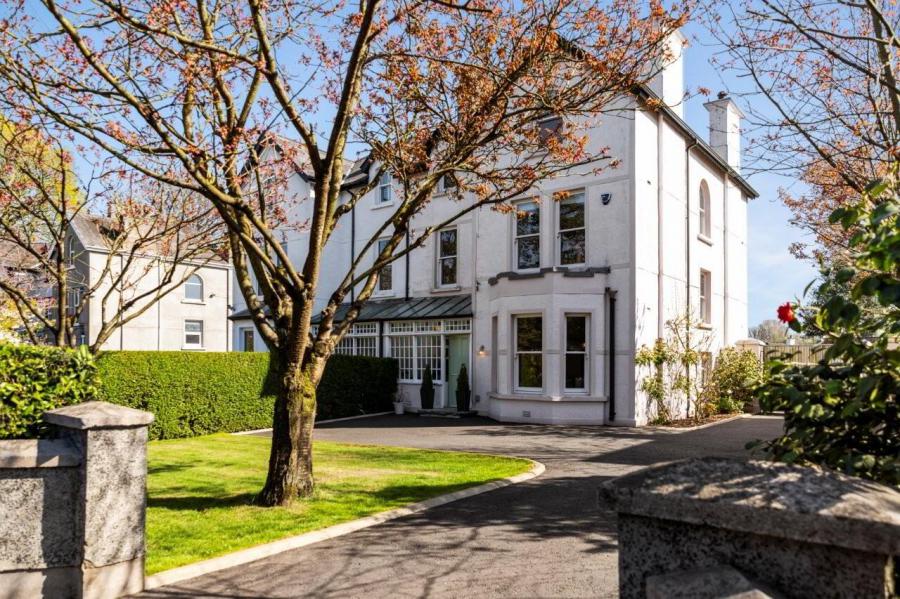 88 Galgorm Road, ballymena, BT42 1AA