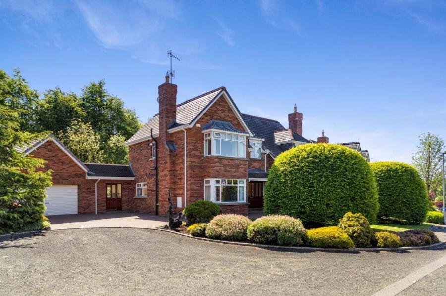 10 Old Galgorm Dale, ballymena, BT42 1RL