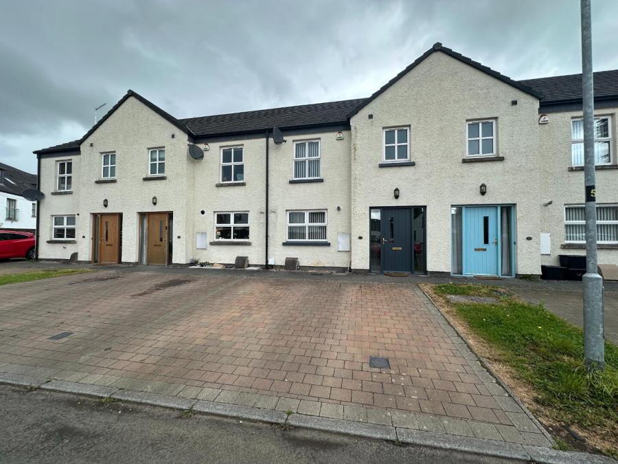 12 Tullymore Gardens, broughshane, BT43 7GU