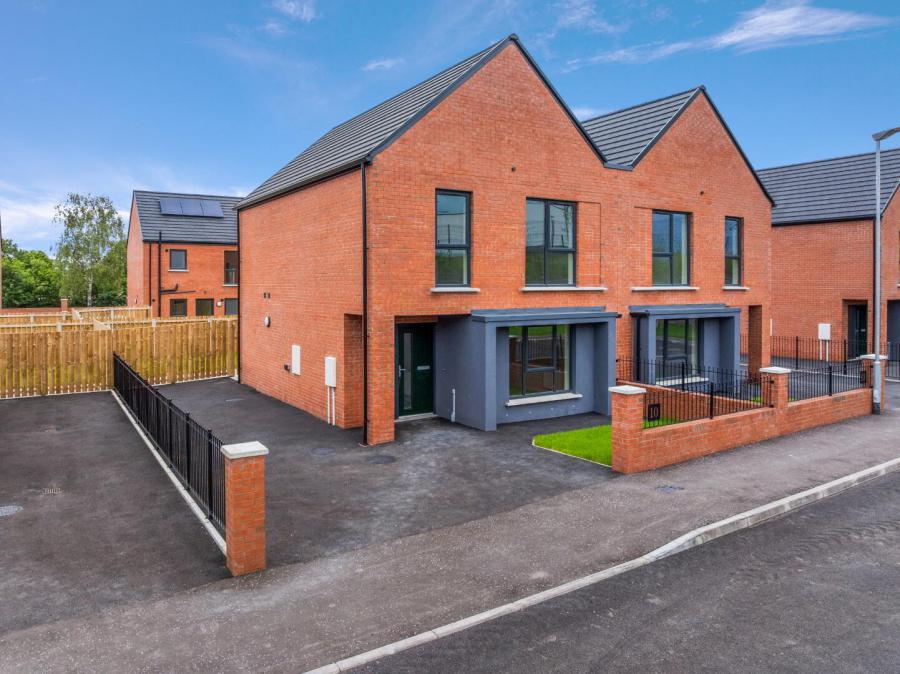 79, 12 St Patricks Drive, ballymena, BT43 7FQ