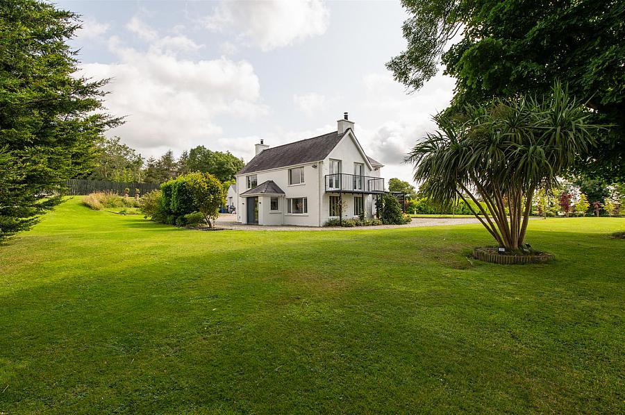 54 Cherryhill Road, ballynahinch, BT24 8NW