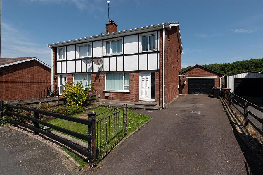 27 Craigs Road, ballynahinch, BT24 8PQ