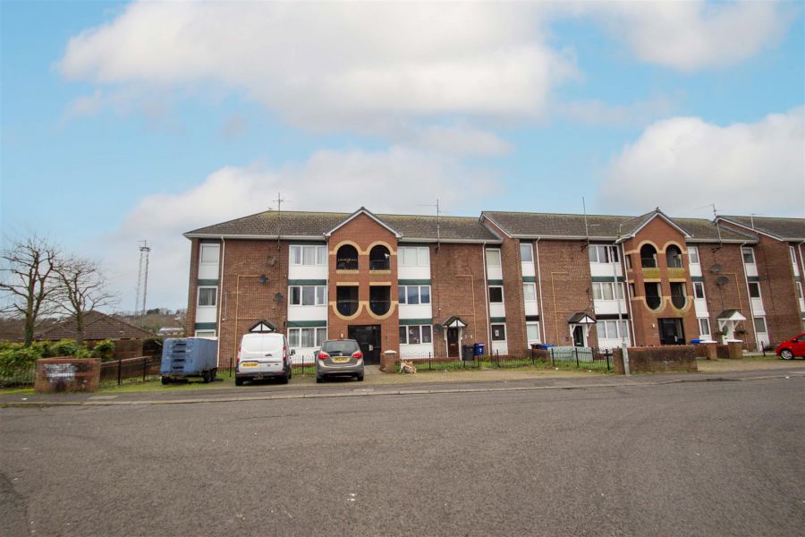 21b Doon Road, lenadoon, belfast, BT11 9GT